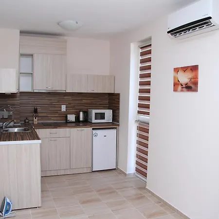 Capuccino Guest Apartments - Free Parking And Wi-Fi Sunny Beach Exterior photo