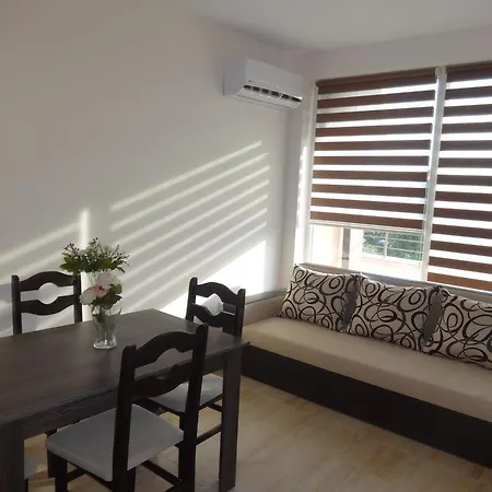 Capuccino Guest Apartments - Free Parking And Wi-Fi Sunny Beach Exterior photo
