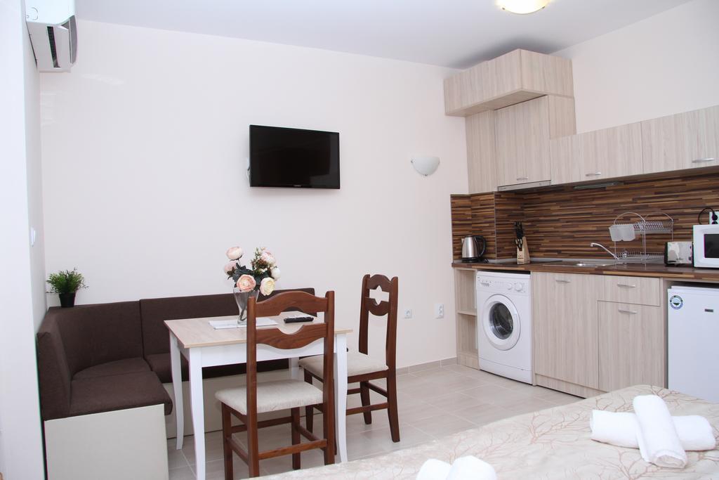 Capuccino Guest - Free Parking And Wi-fi * Sunny Beach