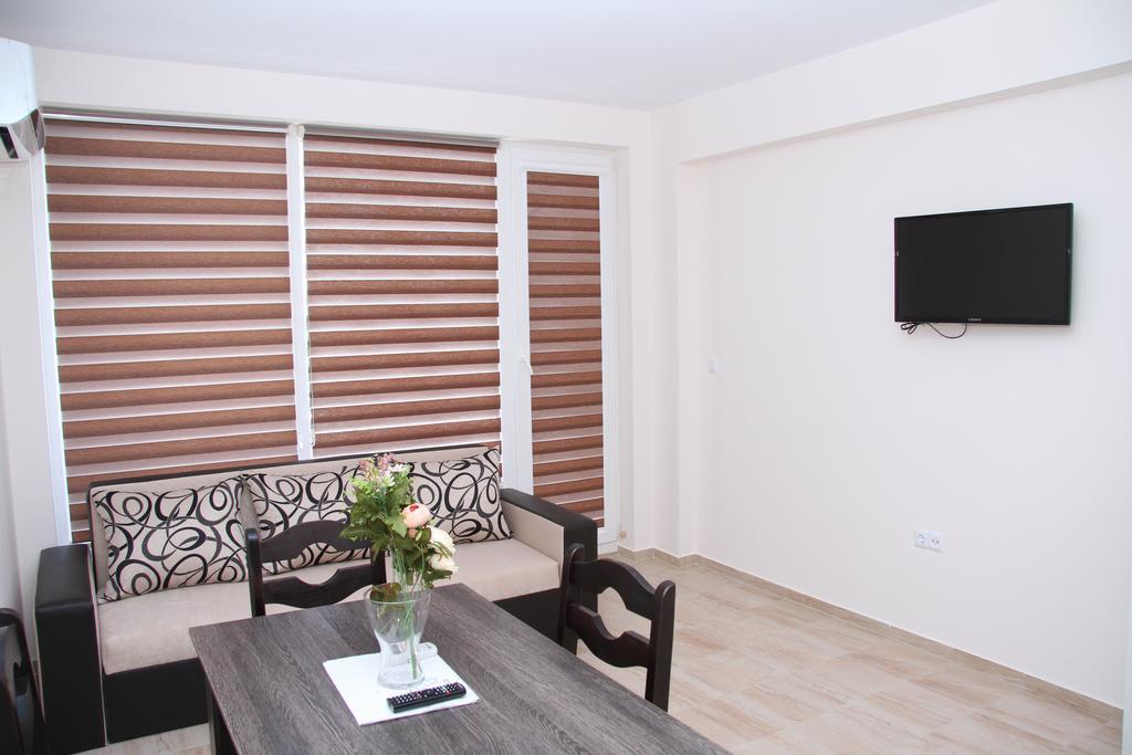 Capuccino Guest - Free Parking And Wi-fi Sunny Beach
