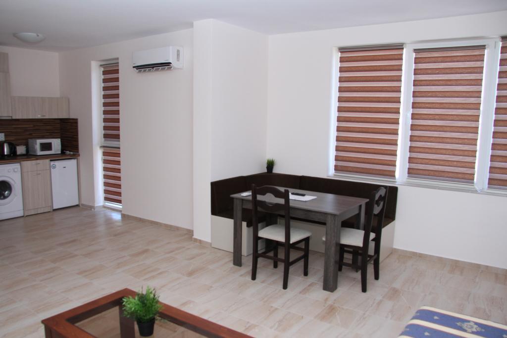 Capuccino Guest - Free Parking And Wi-fi Apartment